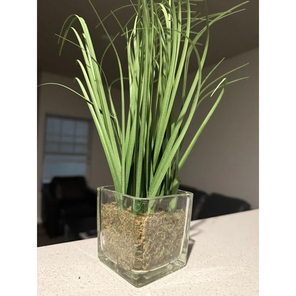Faux grass Plant glass vase stands Ideal for table tops or display counter 15”H